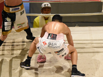 亀田和毅選手のダウンシーン